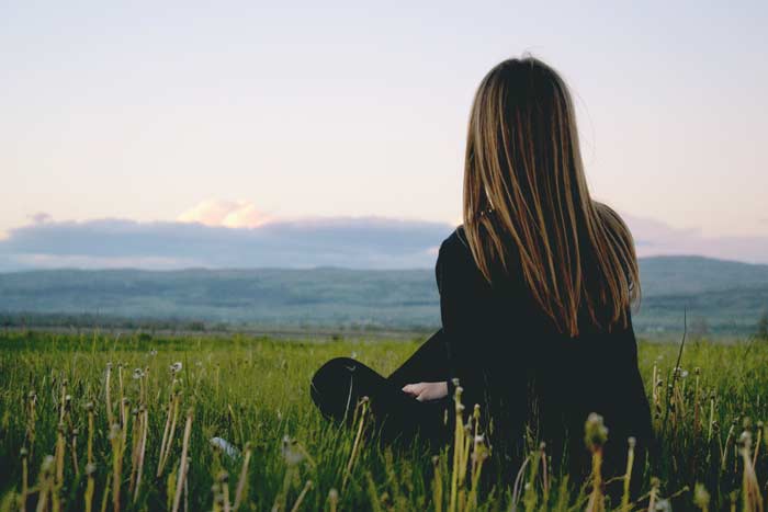 girl-with-long-straight-hair